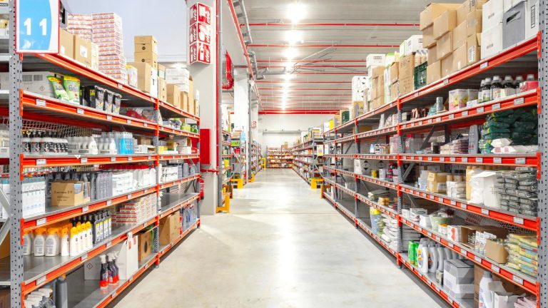 Gestão de estoque: como equilibrar estoque e fluxo de caixa para vender mais?